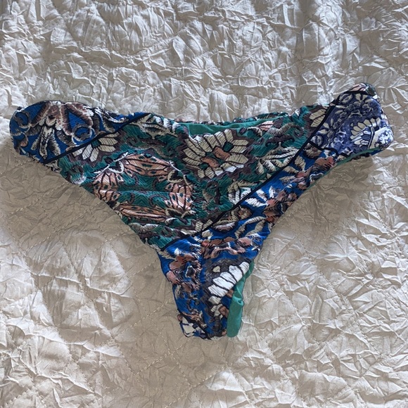 Cheeky bikini bottoms - Picture 2 of 3